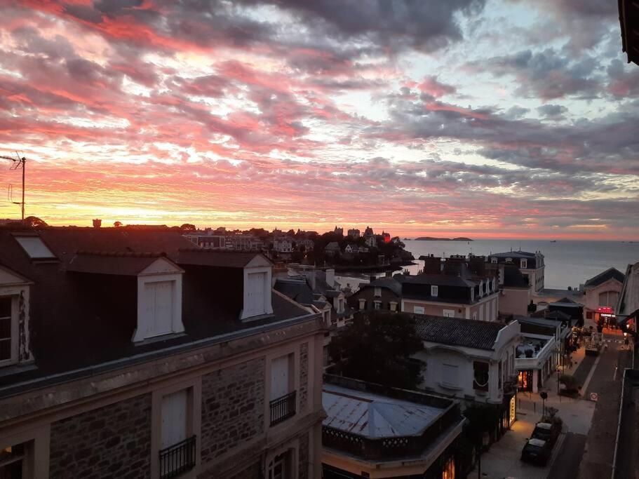 Le Jacaranda-A 2 Min De La Plage, Hyper Centre De Dinard, Vue Mer De La Fenetre Екстер'єр фото